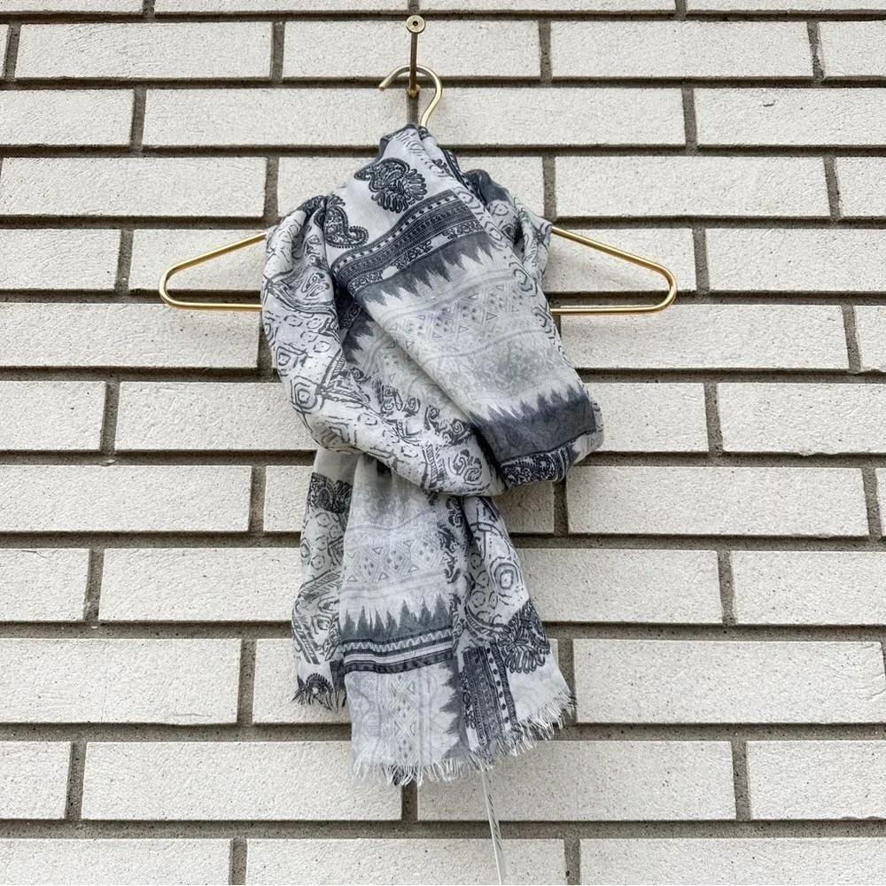 NWT Eyeful Sheer Abstract Paisley Scarf Gray Black White Raw Fringe Wrap